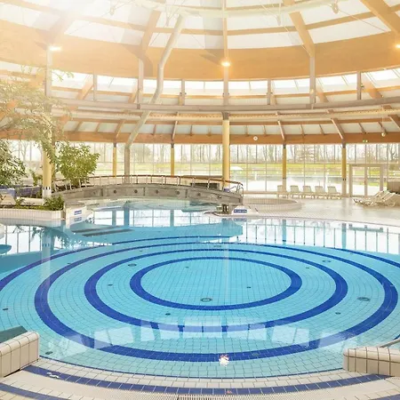 Mit Balkon, Gratis Nutzung Vom Ahoi Erlebnisbad Und Sauna In Sellin - Haus Blick Zur 14