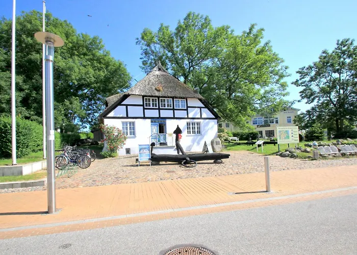 Mit Balkon, Gratis Nutzung Vom Ahoi Erlebnisbad Und Sauna In Sellin - Haus Blick Zur 14 Apartment *